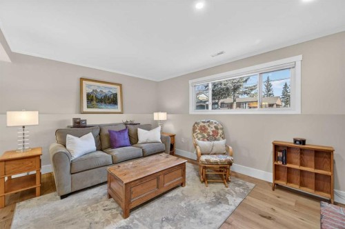 8927 48 Avenue Nw, Calgary, AB 