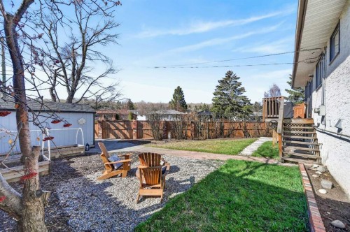 8927 48 Avenue Nw, Calgary, AB 