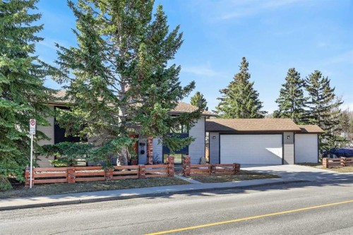 8927 48 Avenue Nw, Calgary, AB 