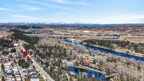 8927 48 Avenue Nw, Calgary, AB 