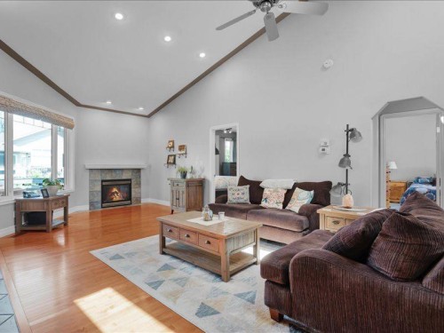 147 Cove Place, Chestermere, AB 