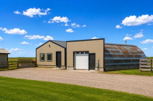 114039 Range Road 221, Rural Lethbridge County, AB 