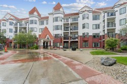 216-70 Royal Oak Plaza NW Calgary, AB T3G 0C6