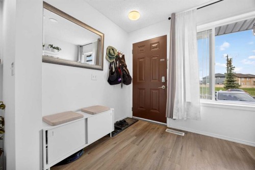 328 Saddlebrook Point Ne, Calgary, AB 