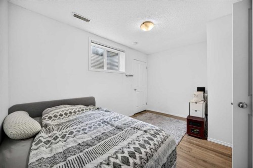 328 Saddlebrook Point Ne, Calgary, AB 
