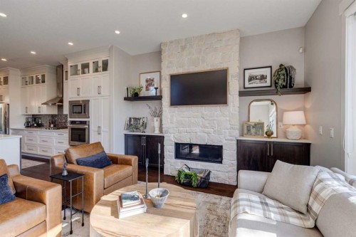 921 42 Street Sw, Calgary, AB 