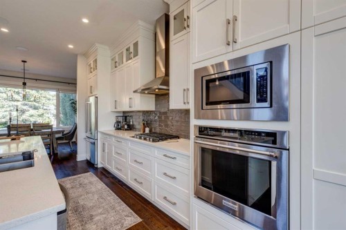 921 42 Street Sw, Calgary, AB 