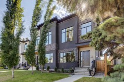 921 42 Street SW Calgary, AB T3C 1Y9