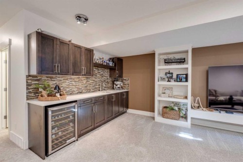 921 42 Street Sw, Calgary, AB 