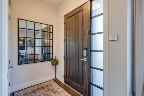 921 42 Street Sw, Calgary, AB 