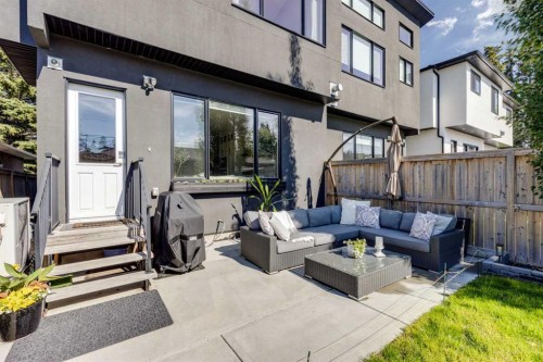 921 42 Street Sw, Calgary, AB 