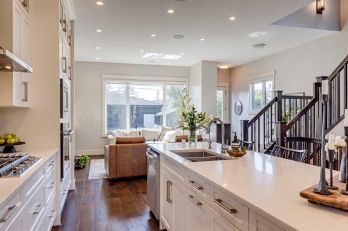 921 42 Street Sw, Calgary, AB 
