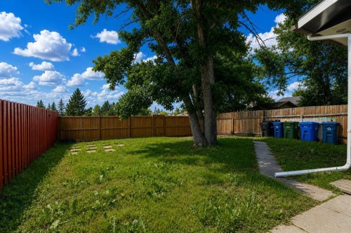 937 Marcombe Drive Ne, Calgary, AB - Outdoor