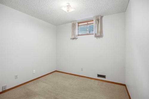 168 Edgehill Close Nw, Calgary, AB 