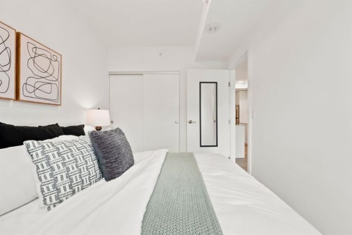 311-123 4 Street, Calgary, AB - Indoor Photo Showing Bedroom