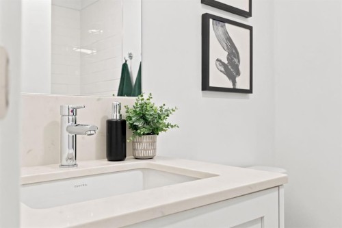 311-123 4 Street, Calgary, AB - Indoor Photo Showing Bathroom