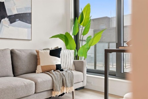 311-123 4 Street, Calgary, AB - Indoor