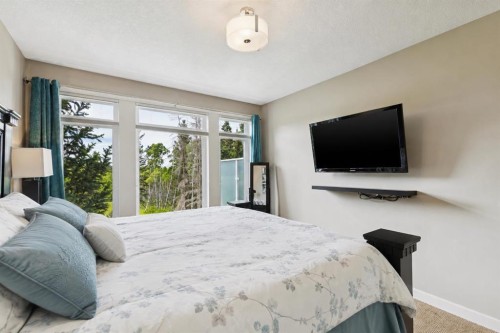 27 Ridge View Place, Cochrane, AB 