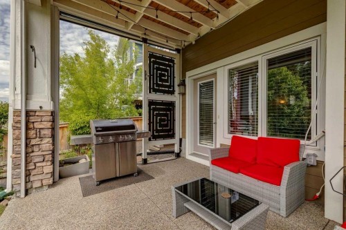 27 Ridge View Place, Cochrane, AB 