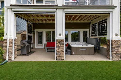 27 Ridge View Place, Cochrane, AB 