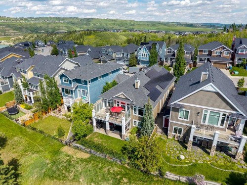 27 Ridge View Place, Cochrane, AB 