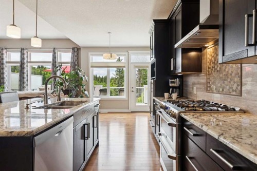 27 Ridge View Place, Cochrane, AB 