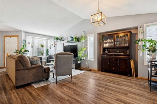 631 Riverside Boulevard Nw, High River, AB 