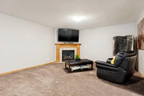 631 Riverside Boulevard Nw, High River, AB 