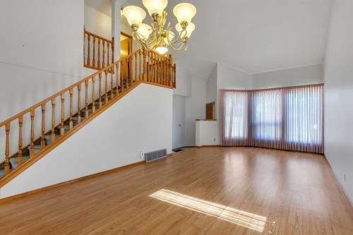 83 Sanderling Road Nw, Calgary, AB 