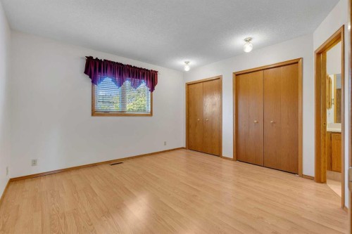 83 Sanderling Road Nw, Calgary, AB 