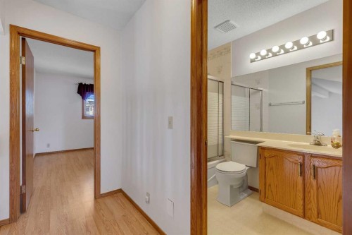 83 Sanderling Road Nw, Calgary, AB 