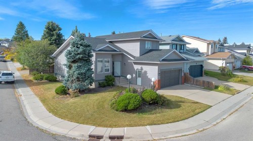 83 Sanderling Road Nw, Calgary, AB 