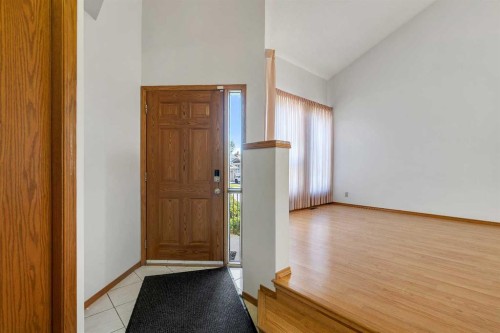 83 Sanderling Road Nw, Calgary, AB 