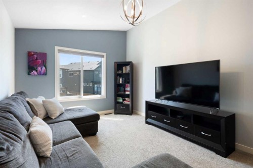 642 Kingsmere Way Se, Airdrie, AB 