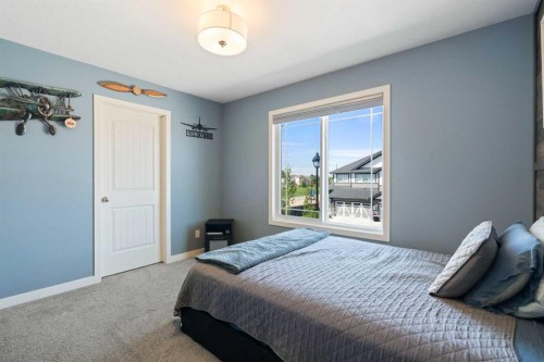 642 Kingsmere Way Se, Airdrie, AB 