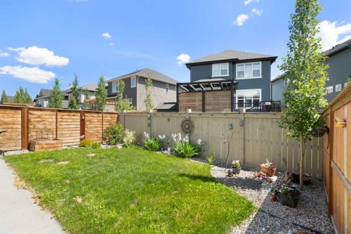 642 Kingsmere Way Se, Airdrie, AB - Outdoor