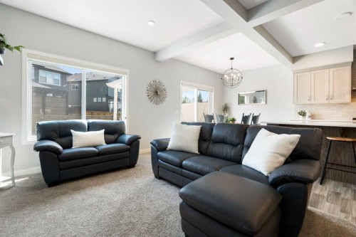 642 Kingsmere Way Se, Airdrie, AB 