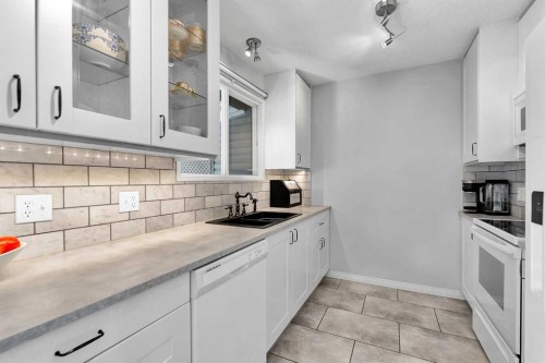 19 Templeton Bay Ne, Calgary, AB 