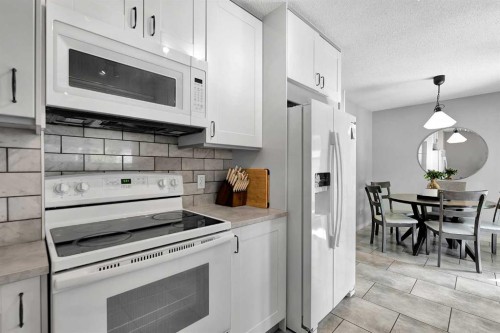 19 Templeton Bay Ne, Calgary, AB 