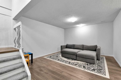 19 Templeton Bay Ne, Calgary, AB 