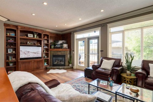 2421 1 Avenue Nw, Calgary, AB 