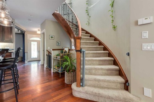 2421 1 Avenue Nw, Calgary, AB 