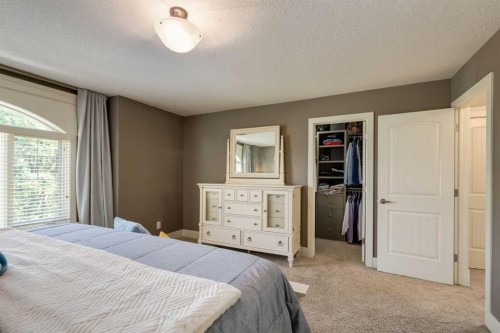 2421 1 Avenue Nw, Calgary, AB 