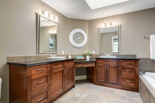 2421 1 Avenue Nw, Calgary, AB 