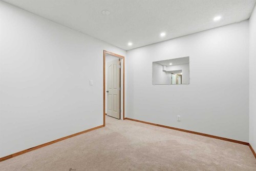 5 Coville Bay Ne, Calgary, AB 