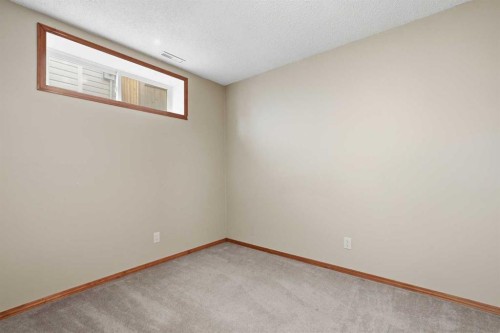 5 Coville Bay Ne, Calgary, AB 