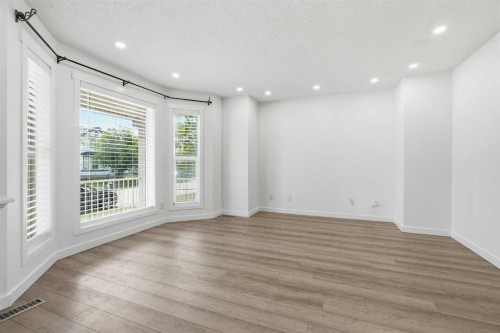 5 Coville Bay Ne, Calgary, AB 