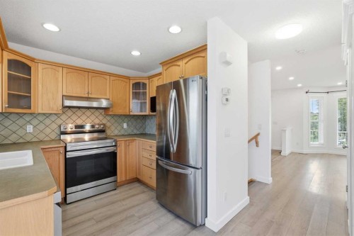 5 Coville Bay Ne, Calgary, AB 