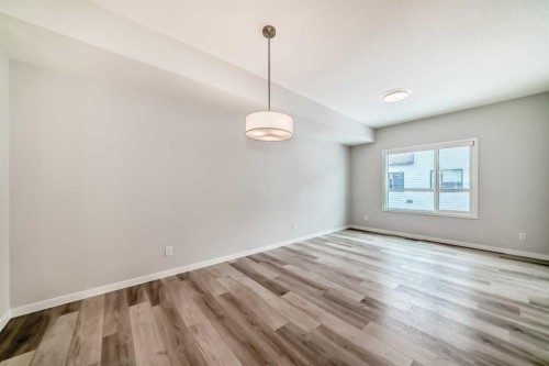 136-42 Cranbrook Gardens Se, Calgary, AB - Indoor Photo Showing Other Room
