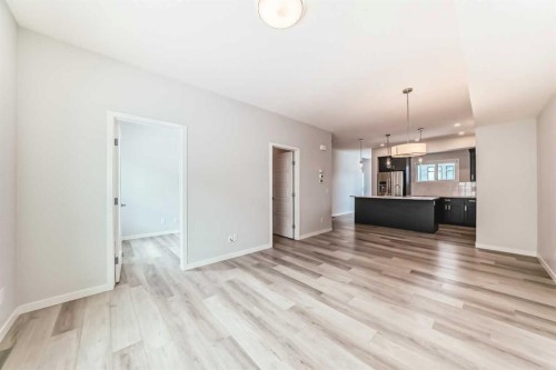 136-42 Cranbrook Gardens Se, Calgary, AB - Indoor